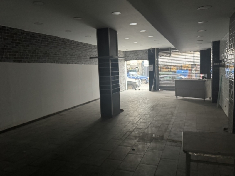 (Προς Ενοικίαση) Επαγγελματικός Χώρος Κατάστημα || Αθήνα Νότια/Καλλιθέα - 215 τ.μ, 2.200€ 